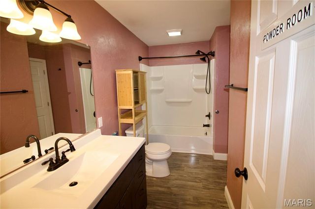 1809 Montview Avenue, Godfrey, IL 62035