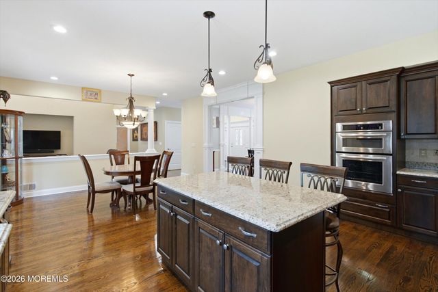 102 Hidden Pond Court, Manalapan, NJ 07726