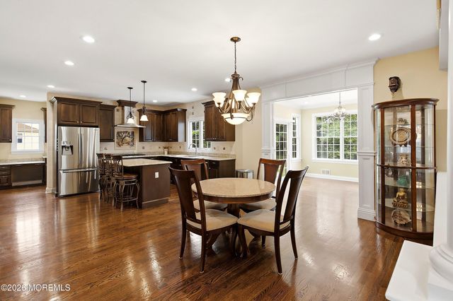 102 Hidden Pond Court, Manalapan, NJ 07726