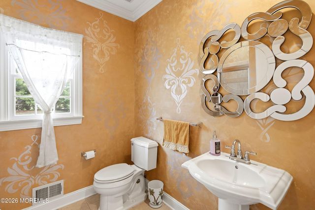 102 Hidden Pond Court, Manalapan, NJ 07726