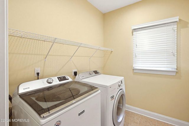 102 Hidden Pond Court, Manalapan, NJ 07726