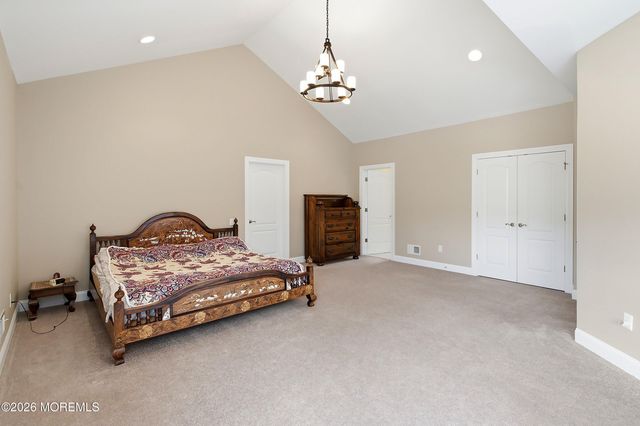 102 Hidden Pond Court, Manalapan, NJ 07726