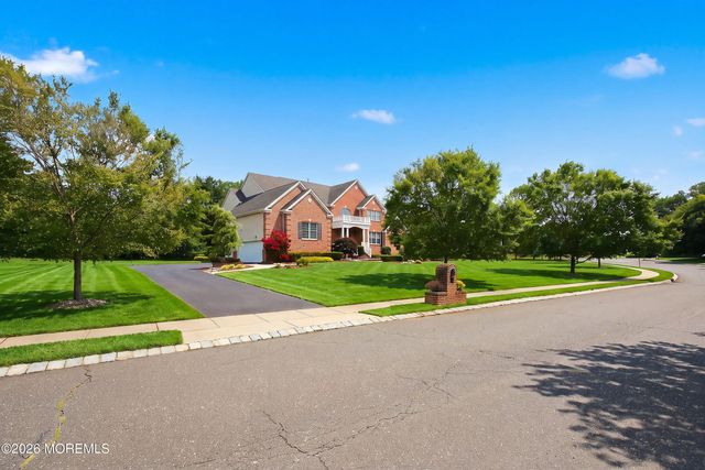 102 Hidden Pond Court, Manalapan, NJ 07726