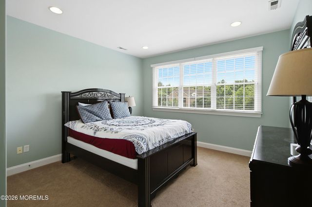102 Hidden Pond Court, Manalapan, NJ 07726