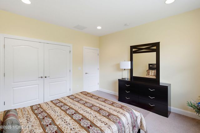 102 Hidden Pond Court, Manalapan, NJ 07726