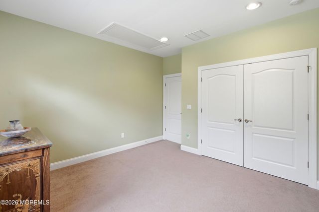 102 Hidden Pond Court, Manalapan, NJ 07726