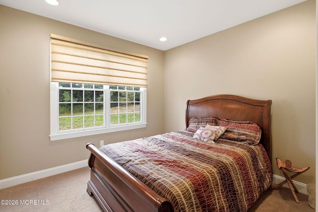 102 Hidden Pond Court, Manalapan, NJ 07726