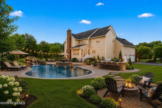102 Hidden Pond Court, Manalapan, NJ 07726