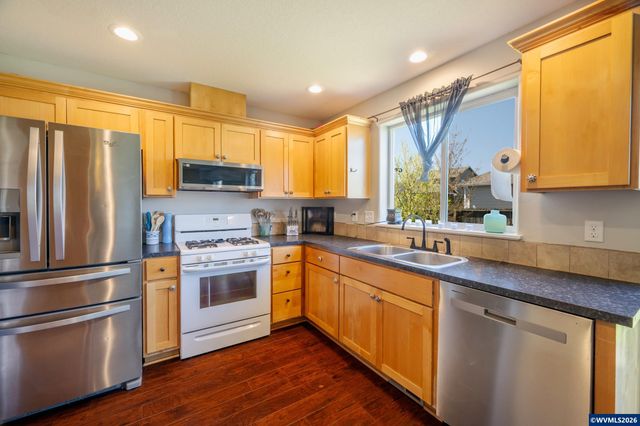 230 NW Sagan Lp, Sheridan, OR 97378