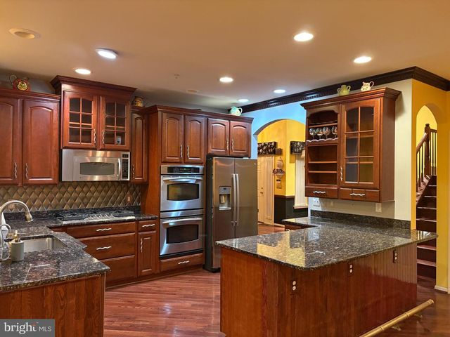 950 NATHANIEL TRL, Warwick, PA 18974