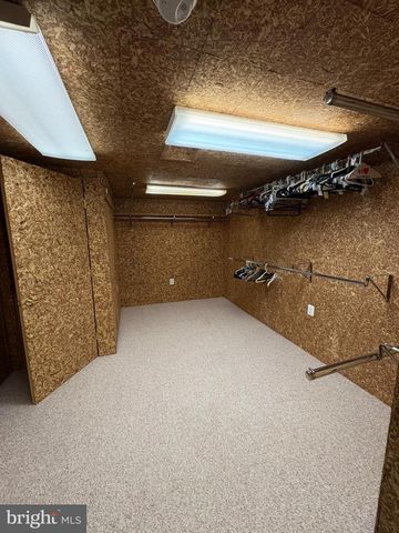 950 NATHANIEL TRL, Warwick, PA 18974