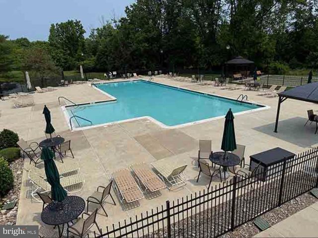 950 NATHANIEL TRL, Warwick, PA 18974