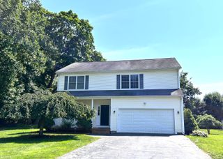 41 calloway Drive, Milford, CT 06461