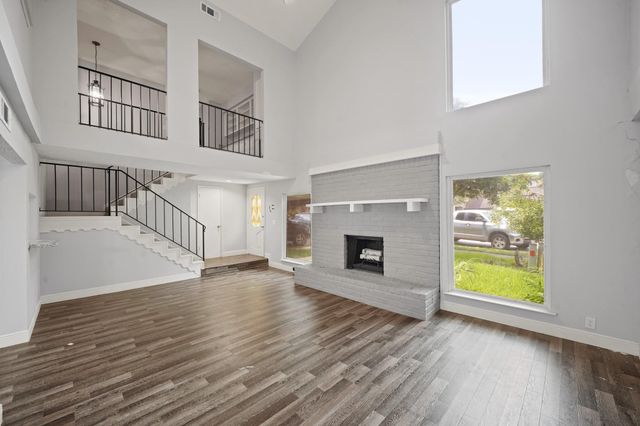 10758 Boardwalk Street, Houston, TX 77042