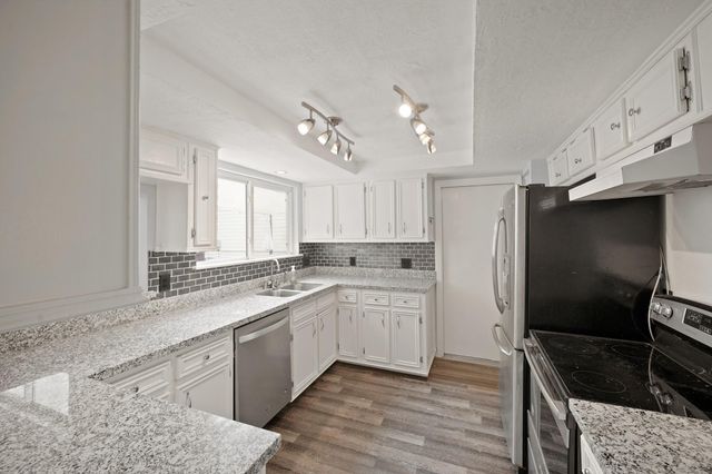 10758 Boardwalk Street, Houston, TX 77042