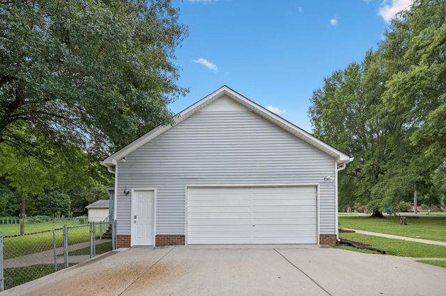 102 Sundown Dr, Smyrna, TN 37167