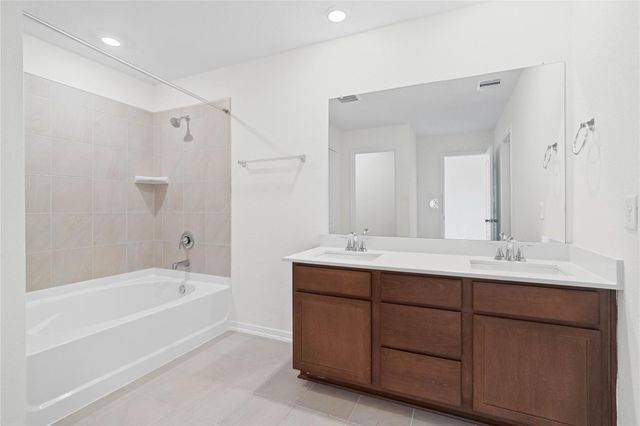 2816 Shimmer Edge Drive, Katy, TX 77493