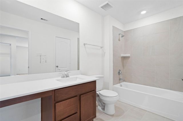 2816 Shimmer Edge Drive, Katy, TX 77493