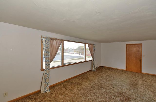 2711 Gilson STREET, Racine, WI 53403