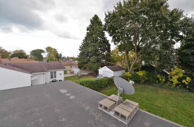 2711 Gilson STREET, Racine, WI 53403