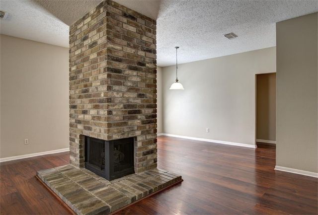 11 Cottage Grove Place, The Woodlands, TX 77381