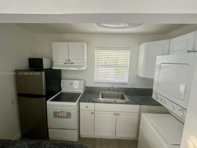 1150 SW 22nd St 1, Miami, FL 33129