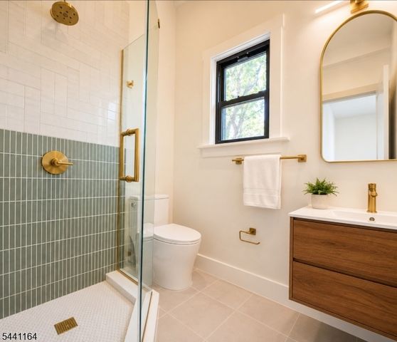 7 Pierce Ave, Jersey City, NJ 07307