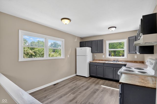 9901 Strathmore Court, Indianapolis, IN 46235