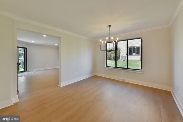 20 INDEPENDENCE PL, Newtown, PA 18940