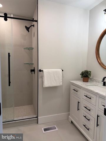 20 INDEPENDENCE PL, Newtown, PA 18940