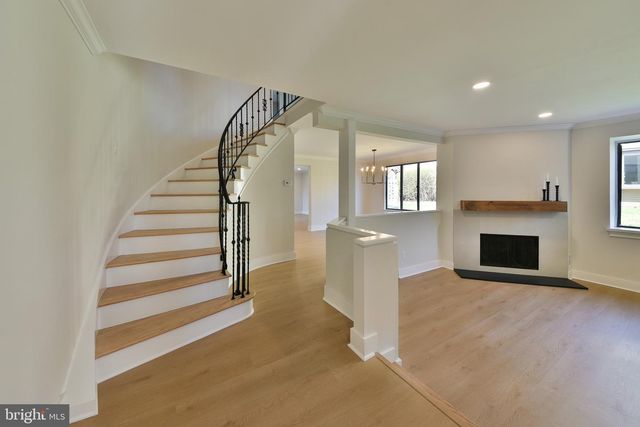 20 INDEPENDENCE PL, Newtown, PA 18940