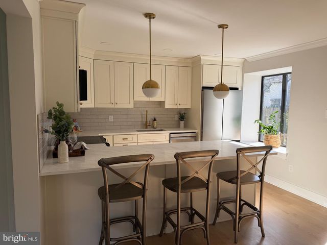 20 INDEPENDENCE PL, Newtown, PA 18940