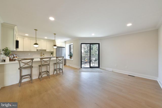 20 INDEPENDENCE PL, Newtown, PA 18940