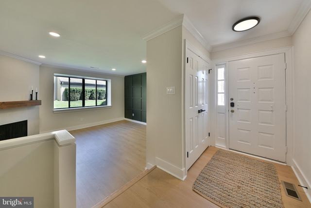 20 INDEPENDENCE PL, Newtown, PA 18940