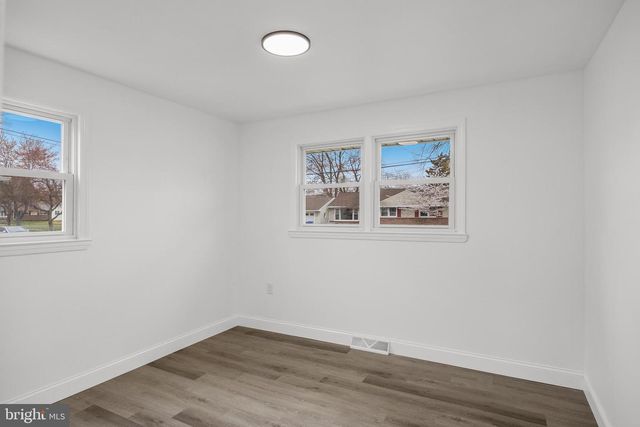 183 FORD AVE, West Deptford, NJ 08096