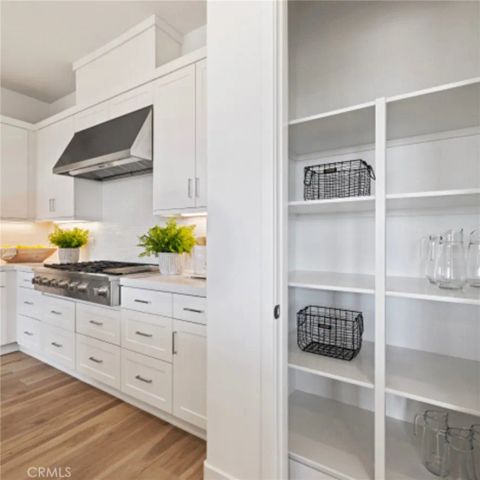 110 Seep, Irvine, CA 92618