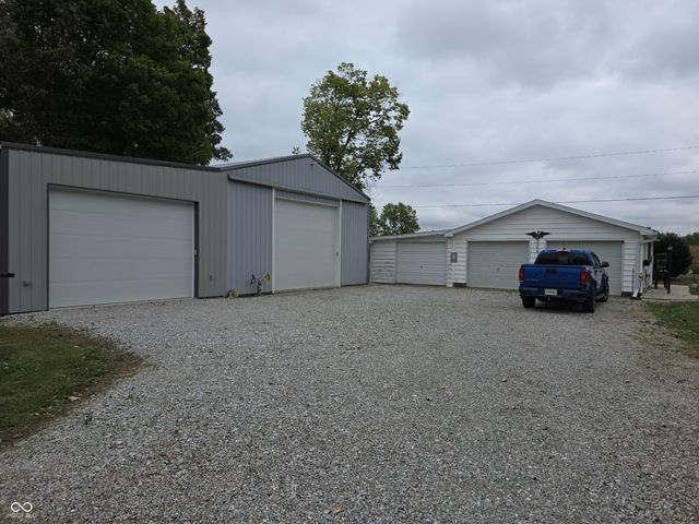 1334 S Onyx Court, New Castle, IN 47362