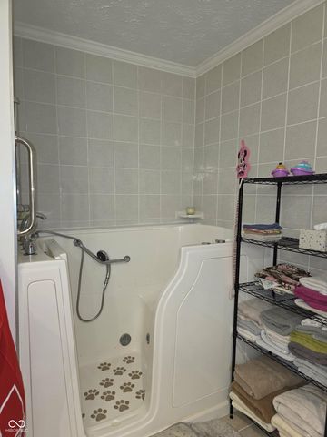 1334 S Onyx Court, New Castle, IN 47362