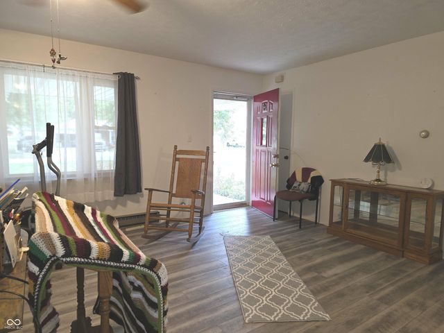 1334 S Onyx Court, New Castle, IN 47362