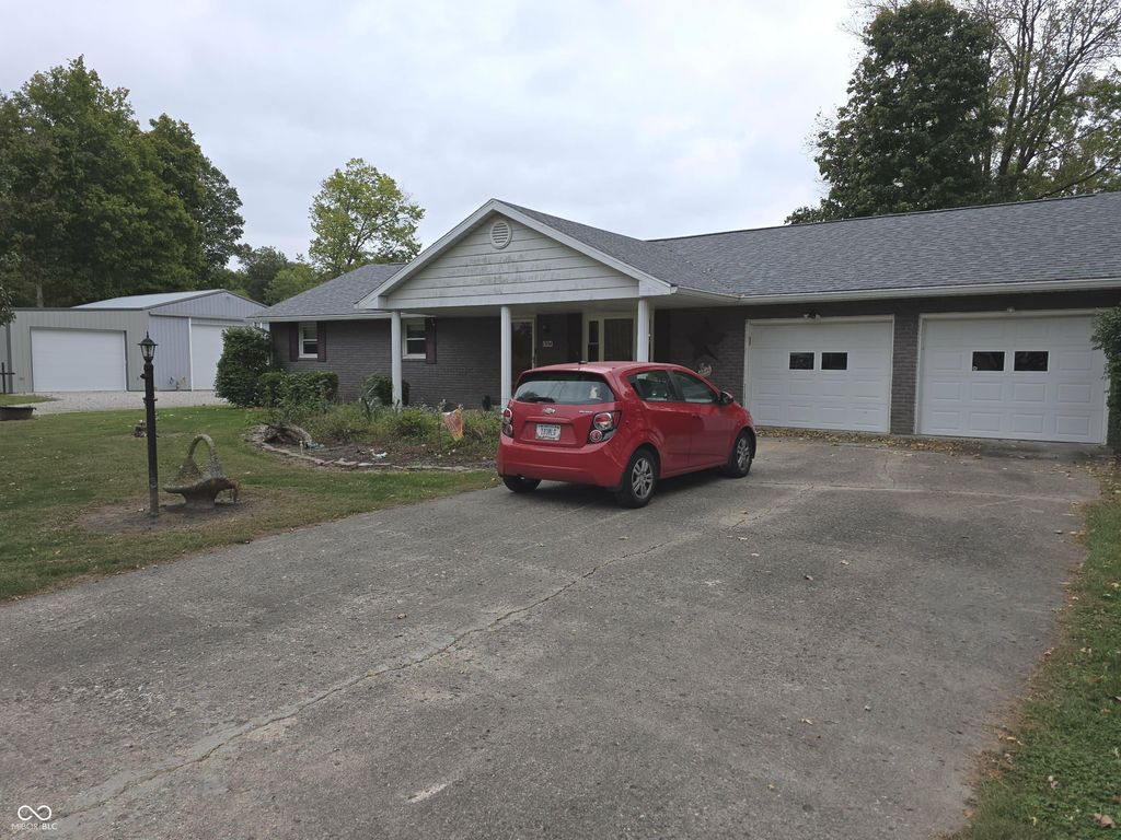 1334 S Onyx Court, New Castle, IN 47362