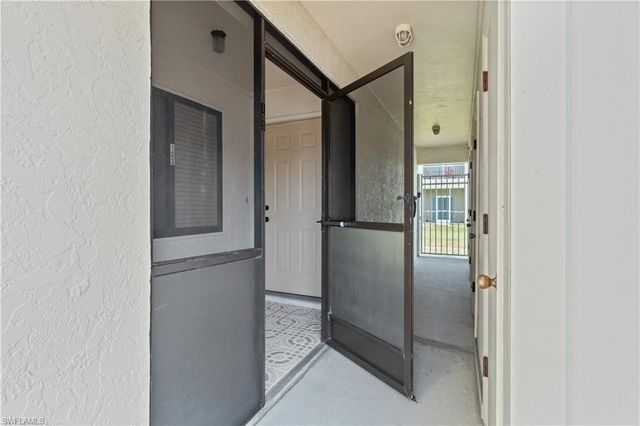 1113 Cape Coral PKWY W 103, Cape Coral, FL 33914
