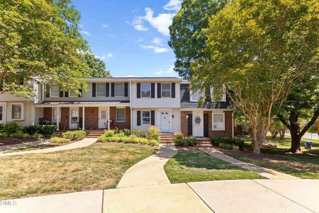 7734 Kingsberry Court, Raleigh, NC 27615