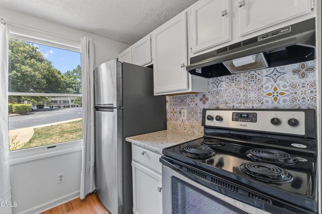 7734 Kingsberry Court, Raleigh, NC 27615