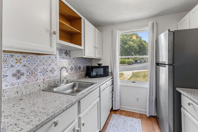 7734 Kingsberry Court, Raleigh, NC 27615