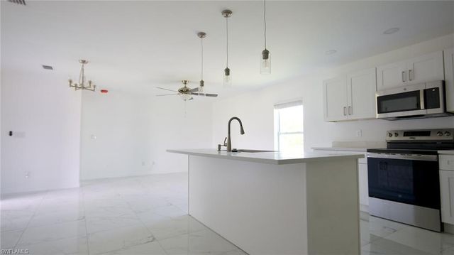 3433 Jeffcott ST, Fort Myers, FL 33916