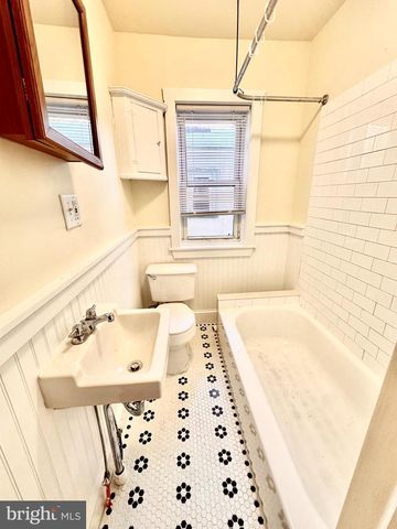 343 W QUEEN LN, Philadelphia, PA 19144