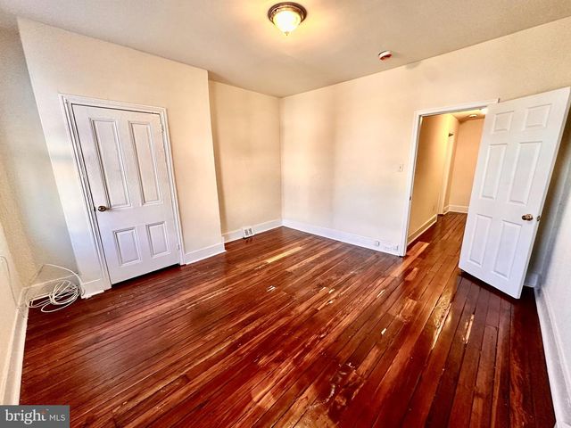 343 W QUEEN LN, Philadelphia, PA 19144