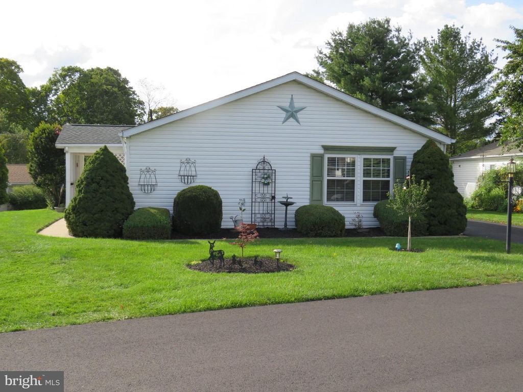 296 BLACKBERRY CIR, New Hope, PA 18938 — photo 2