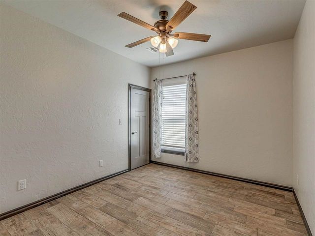 5605 NE Snowy Owl, Elgin, OK 73538