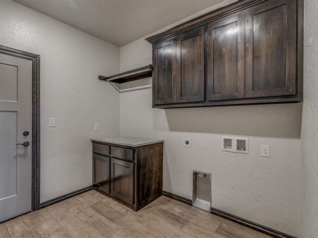5605 NE Snowy Owl, Elgin, OK 73538